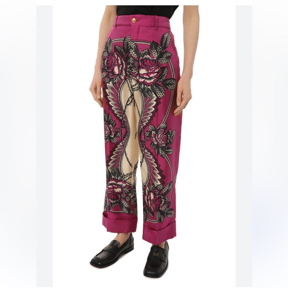 NWT Gucci 100% silk print cropped pants, US4